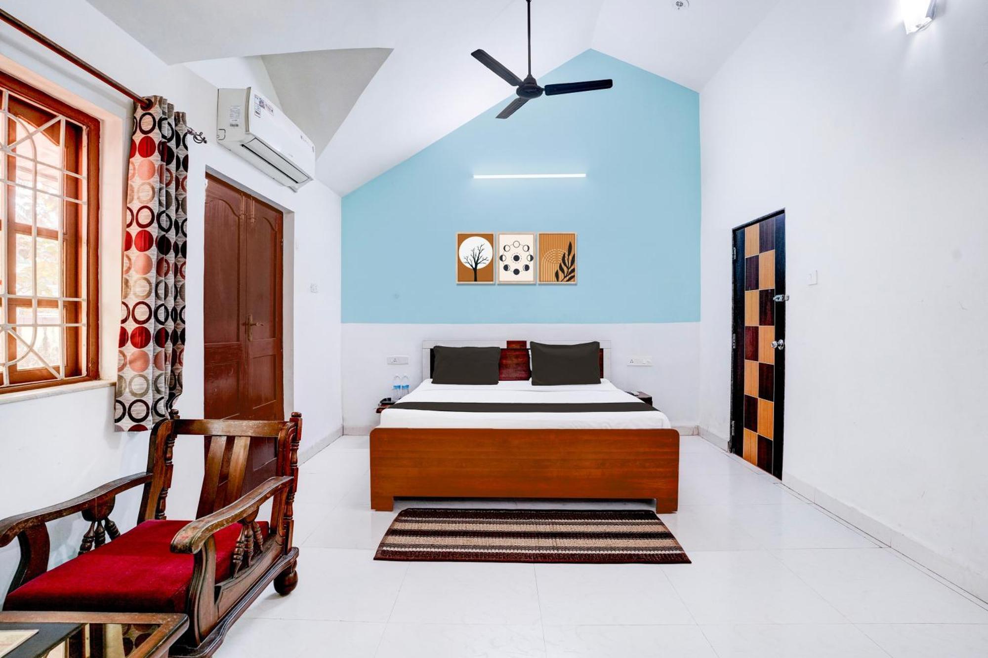 Oyo Flagship Triple Beach Guest House بيناوليم المظهر الخارجي الصورة