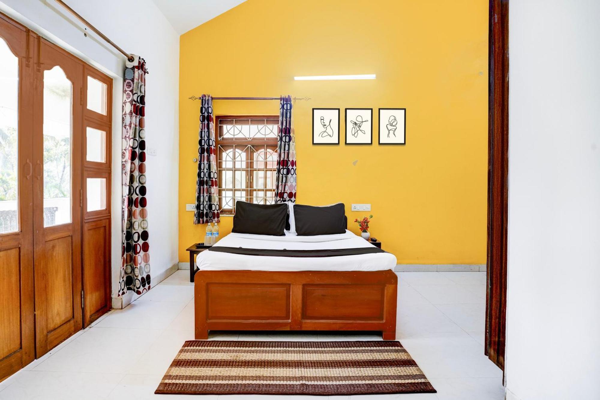 Oyo Flagship Triple Beach Guest House بيناوليم المظهر الخارجي الصورة