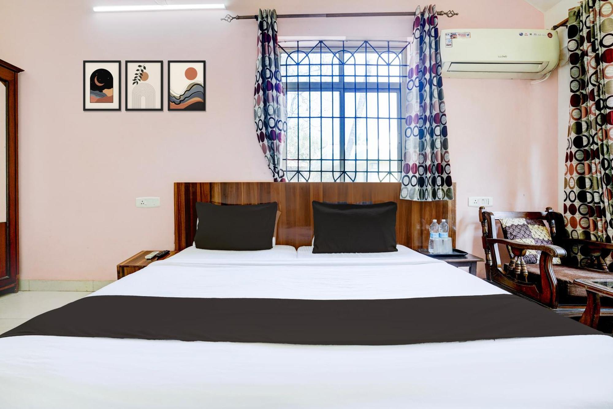 Oyo Flagship Triple Beach Guest House بيناوليم المظهر الخارجي الصورة