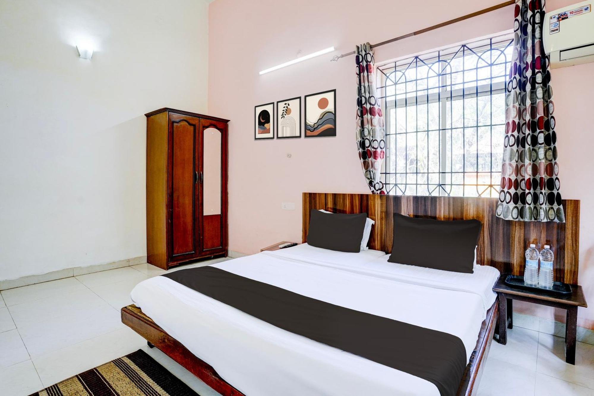 Oyo Flagship Triple Beach Guest House بيناوليم المظهر الخارجي الصورة