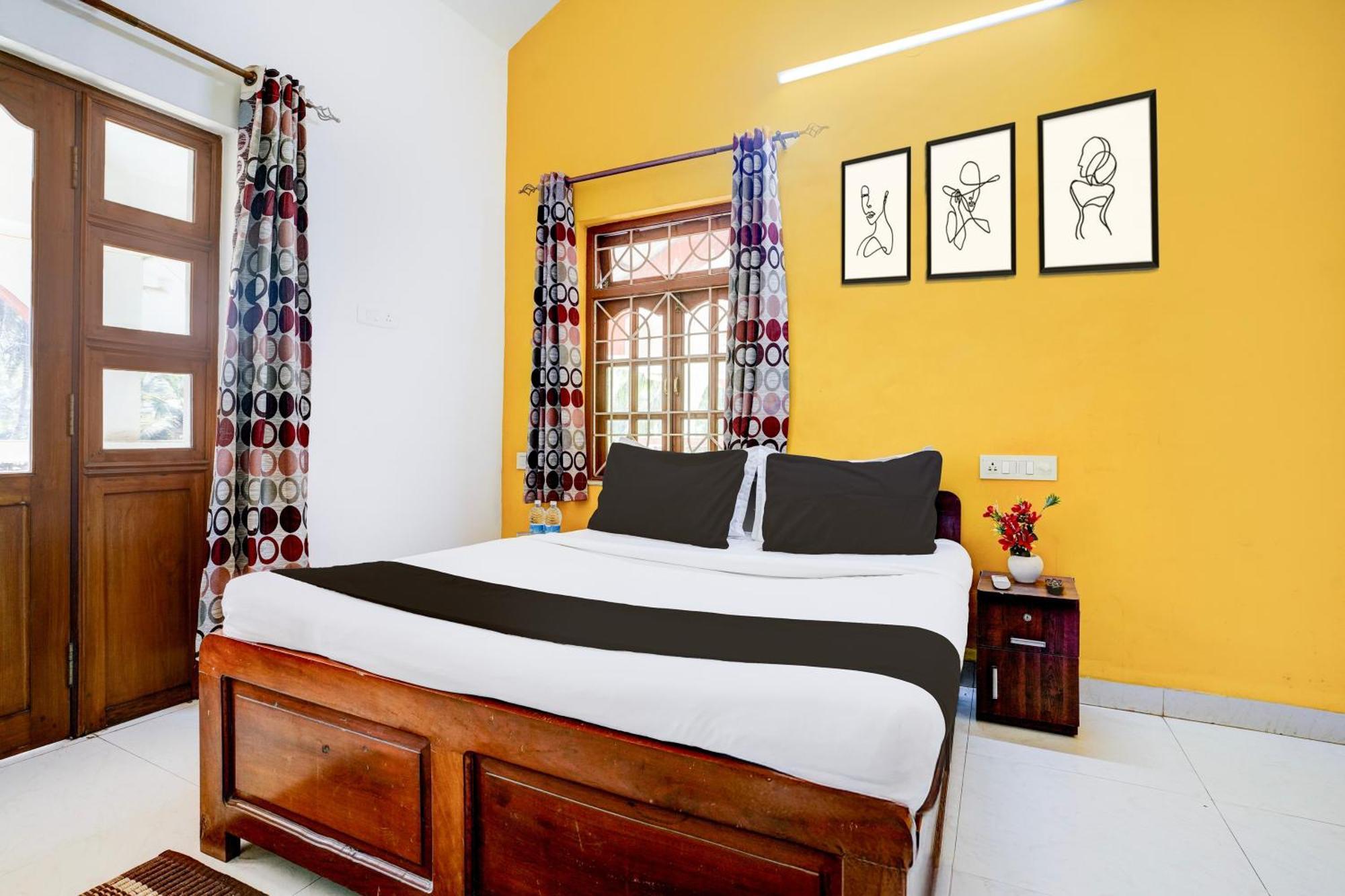 Oyo Flagship Triple Beach Guest House بيناوليم المظهر الخارجي الصورة