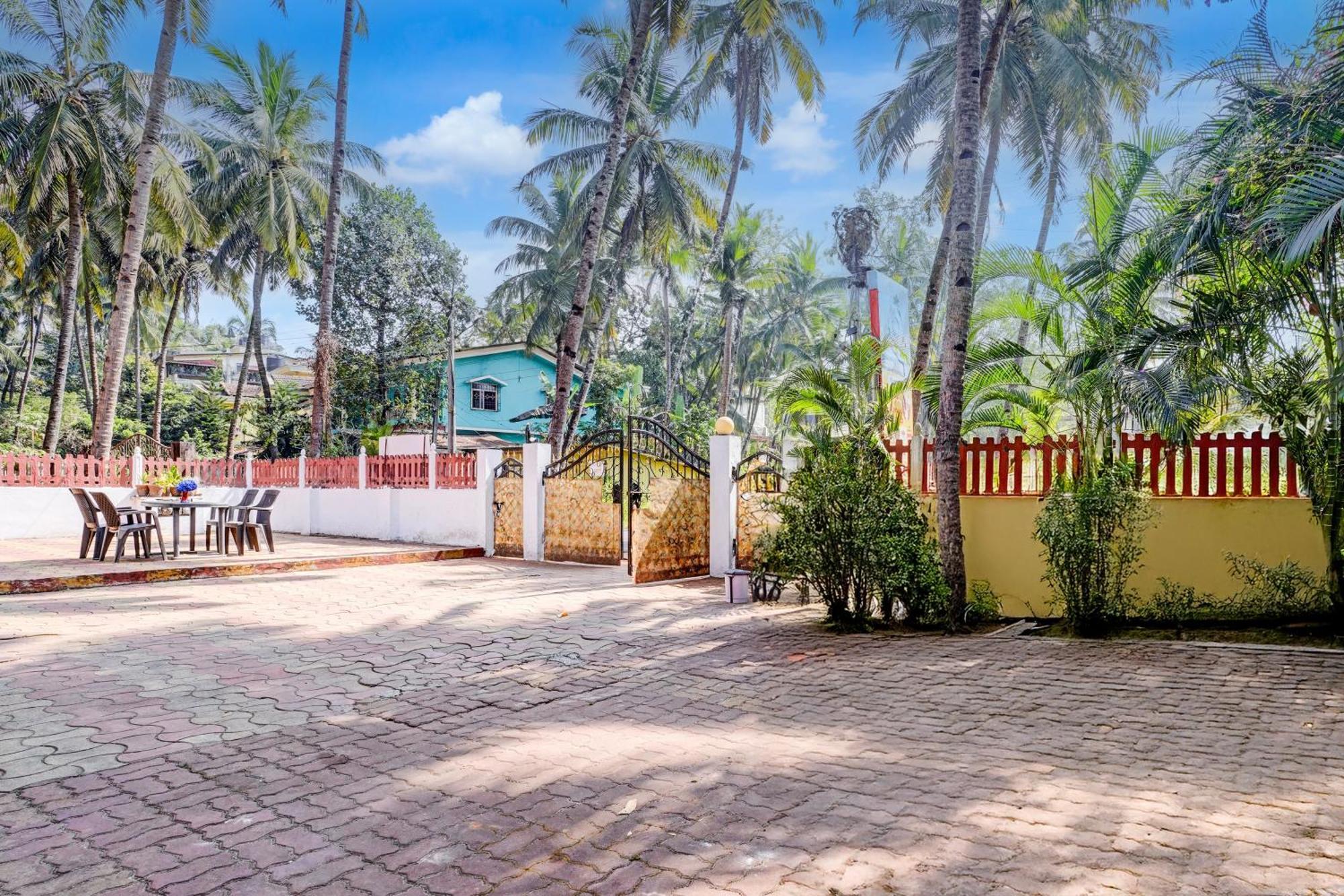 Oyo Flagship Triple Beach Guest House بيناوليم المظهر الخارجي الصورة